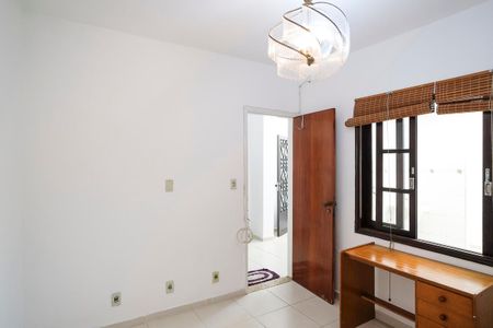 Casa à venda com 200m², 4 quartos e 3 vagasÁrea de serviço