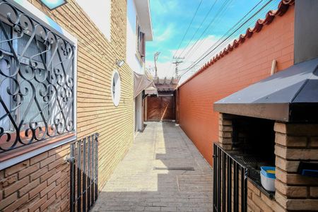 Casa à venda com 200m², 4 quartos e 3 vagasQuintal