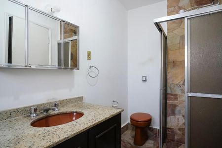 Casa à venda com 200m², 4 quartos e 3 vagasBanheiro da suíte