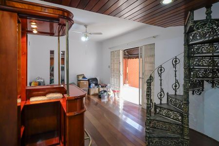 Casa à venda com 200m², 4 quartos e 3 vagasSala