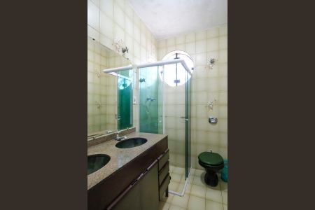 Casa à venda com 200m², 4 quartos e 3 vagasBanheiro