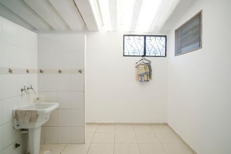 Casa à venda com 200m², 4 quartos e 3 vagasÁrea de serviço