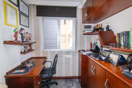 Apartamento à venda com 85m², 2 quartos e 1 vagaEscritório