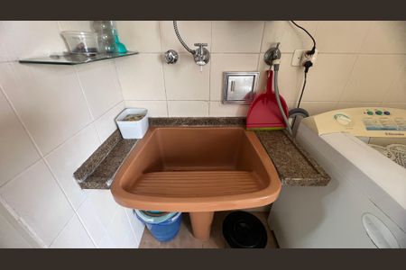 Apartamento à venda com 135m², 3 quartos e 1 vagaÁrea de Serviço