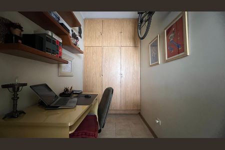 Apartamento à venda com 135m², 3 quartos e 1 vagaQuarto de Serviço