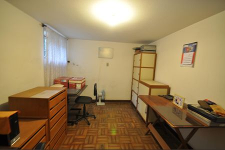 Casa à venda com 160m², 3 quartos e 2 vagasQuarto de Serviço