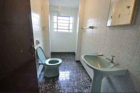 Casa à venda com 160m², 3 quartos e 2 vagasBanheiro de Serviço