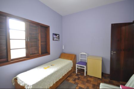 Casa à venda com 160m², 3 quartos e 2 vagasQuarto 3