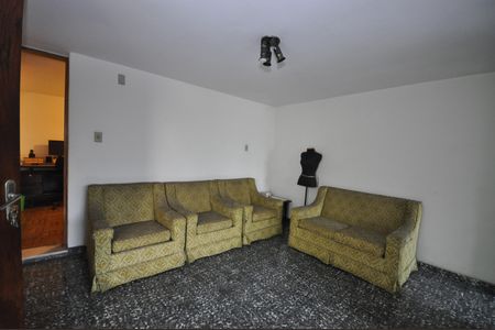 Casa à venda com 160m², 3 quartos e 2 vagasQuarto de Serviço