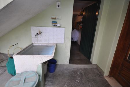 Casa à venda com 160m², 3 quartos e 2 vagasÁrea de Serviço