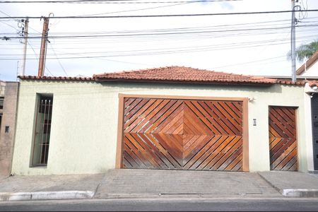 Casa à venda com 160m², 3 quartos e 2 vagasFachada