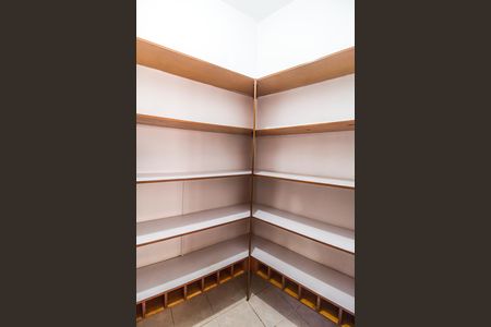 Casa de condomínio para alugar com 350m², 3 quartos e 2 vagasDespensa