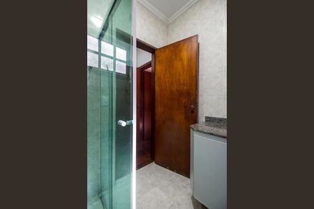 Casa de condomínio para alugar com 350m², 3 quartos e 2 vagasBanheiro 