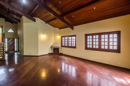 Casa de condomínio para alugar com 350m², 3 quartos e 2 vagasSala