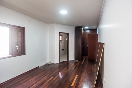Casa de condomínio para alugar com 350m², 3 quartos e 2 vagasSuíte