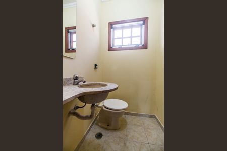 Casa de condomínio para alugar com 350m², 3 quartos e 2 vagasLavabo