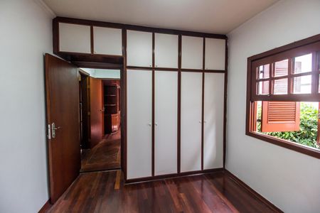 Casa de condomínio para alugar com 350m², 3 quartos e 2 vagasQuarto 1
