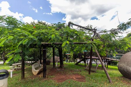 Casa de condomínio para alugar com 350m², 3 quartos e 2 vagasÁrea comum - Playground