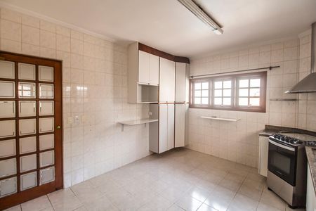 Casa de condomínio para alugar com 350m², 3 quartos e 2 vagasCozinha