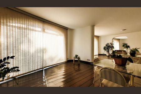 Apartamento à venda com 85m², 3 quartos e 1 vaga Apartamento à venda com 85m², 3 quartos e 1 vagaÁrea comum - Salão de festas