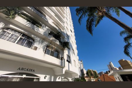 Apartamento à venda com 85m², 3 quartos e 1 vaga Apartamento à venda com 85m², 3 quartos e 1 vagaFachada