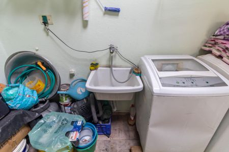 Casa de condomínio à venda com 65m², 2 quartos e 1 vagaÁrea de Serviço