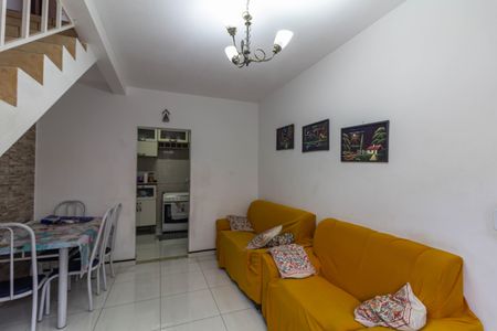 Casa de condomínio à venda com 65m², 2 quartos e 1 vagaSala