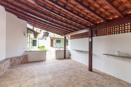 Casa de condomínio à venda com 65m², 2 quartos e 1 vagaÁrea comum