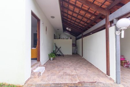 Casa de condomínio à venda com 65m², 2 quartos e 1 vagaGaragem