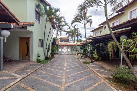 Casa de condomínio à venda com 65m², 2 quartos e 1 vagaÁrea comum