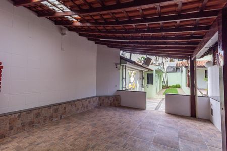 Casa de condomínio à venda com 65m², 2 quartos e 1 vagaÁrea comum
