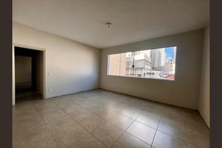 Apartamento à venda com 90m², 2 quartos e sem vaga Apartamento à venda com 90m², 2 quartos e sem vagaSala