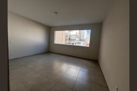 Apartamento à venda com 90m², 2 quartos e sem vaga Apartamento à venda com 90m², 2 quartos e sem vagaSala