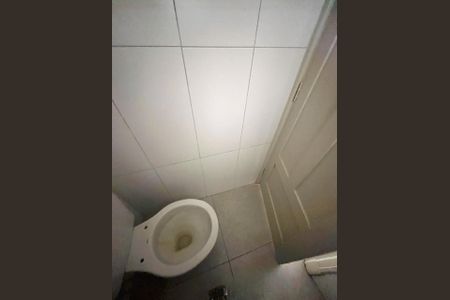 Apartamento à venda com 90m², 2 quartos e sem vaga Apartamento à venda com 90m², 2 quartos e sem vagaBanheiro de Serviço