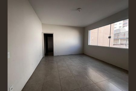 Apartamento à venda com 90m², 2 quartos e sem vaga Apartamento à venda com 90m², 2 quartos e sem vagaSala