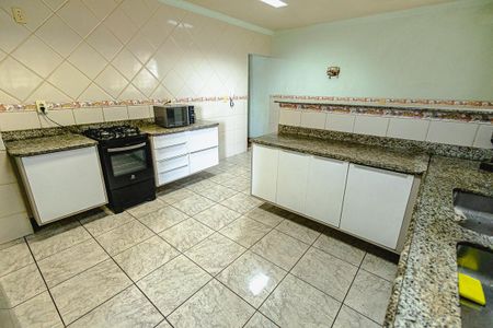 Casa à venda com 250m², 4 quartos e 2 vagasCozinha