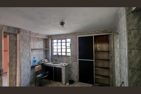 Casa à venda com 116m², 2 quartos e 6 vagasFoto 01