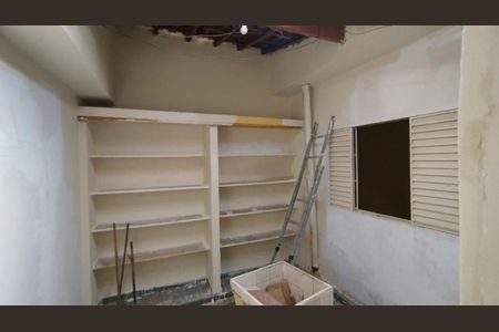 Casa à venda com 116m², 2 quartos e 6 vagasFoto 01