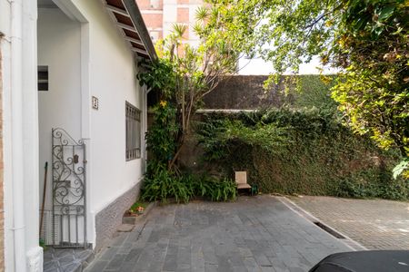 Casa à venda com 90m², 1 quarto e 1 vaga Casa à venda com 90m², 1 quarto e 1 vagaFachada