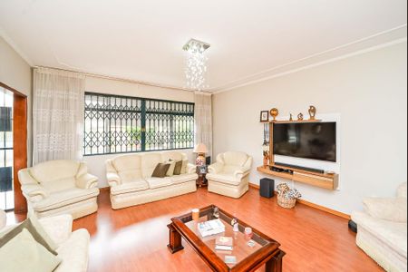 Casa à venda com 270m², 3 quartos e 6 vagas Casa à venda com 270m², 3 quartos e 6 vagasSala