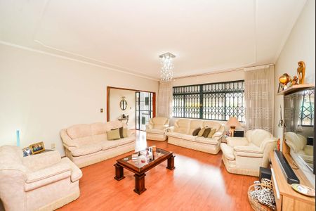 Casa à venda com 270m², 3 quartos e 6 vagas Casa à venda com 270m², 3 quartos e 6 vagasSala