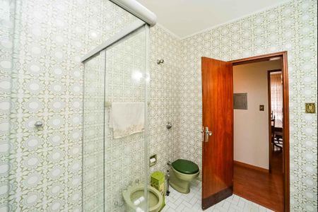 Casa à venda com 270m², 3 quartos e 6 vagas Casa à venda com 270m², 3 quartos e 6 vagasBanheiro Social