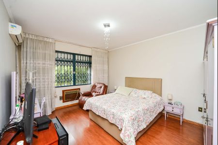 Casa à venda com 270m², 3 quartos e 6 vagas Casa à venda com 270m², 3 quartos e 6 vagasSuíte