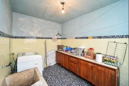 Casa à venda com 270m², 3 quartos e 6 vagas Casa à venda com 270m², 3 quartos e 6 vagasÁrea de Serviço