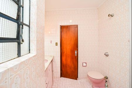 Casa à venda com 270m², 3 quartos e 6 vagas Casa à venda com 270m², 3 quartos e 6 vagasBanheiro da Suíte