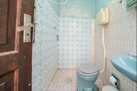 Casa à venda com 270m², 3 quartos e 6 vagas Casa à venda com 270m², 3 quartos e 6 vagasBanheiro de serviço