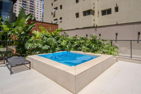 Studio para alugar com 31m², 1 quarto e sem vaga Studio para alugar com 31m², 1 quarto e sem vagaÁrea comum - Piscina