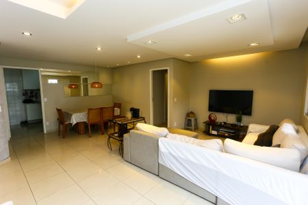 Apartamento à venda com 95m², 2 quartos e 2 vagasSala