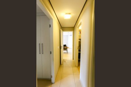 Apartamento à venda com 95m², 2 quartos e 2 vagasCorredor