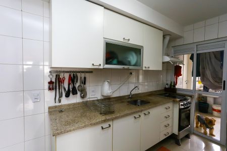 Apartamento à venda com 95m², 2 quartos e 2 vagasCozinha